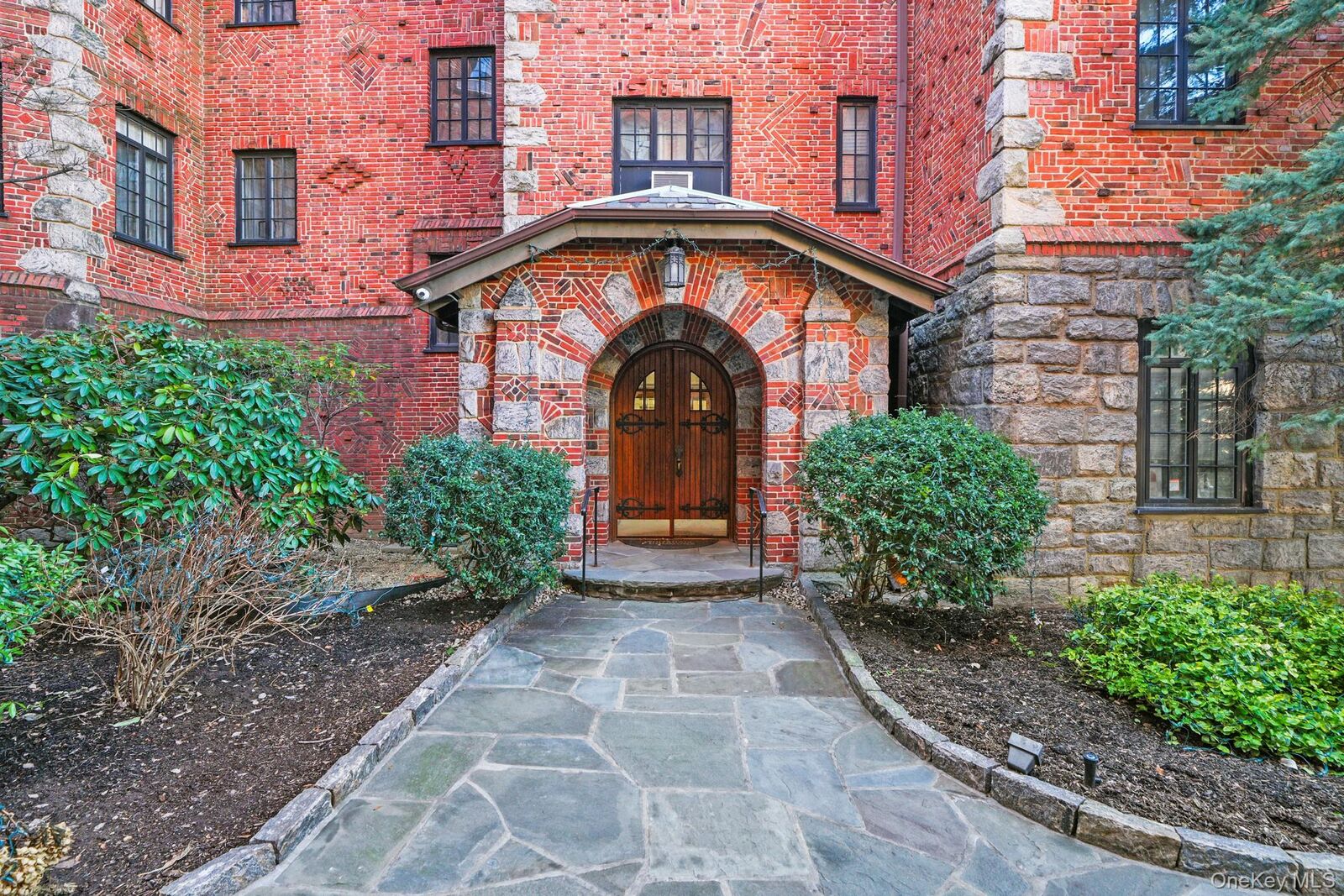 Property Photo: 45 Pondfield Road W 5F NY 10708