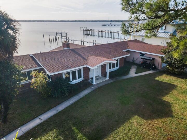 Property Photo:  116 Shore Drive Place  FL 34677 