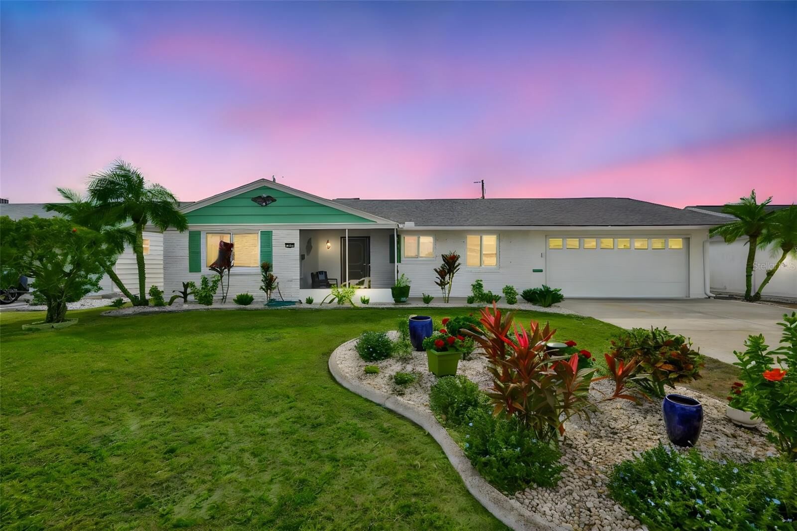 Property Photo:  1520 Danbury Drive  FL 33573 