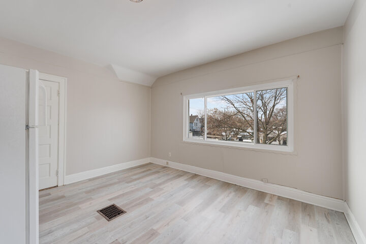 Property Photo:  3807 E Edgerton Ave  WI 53110 