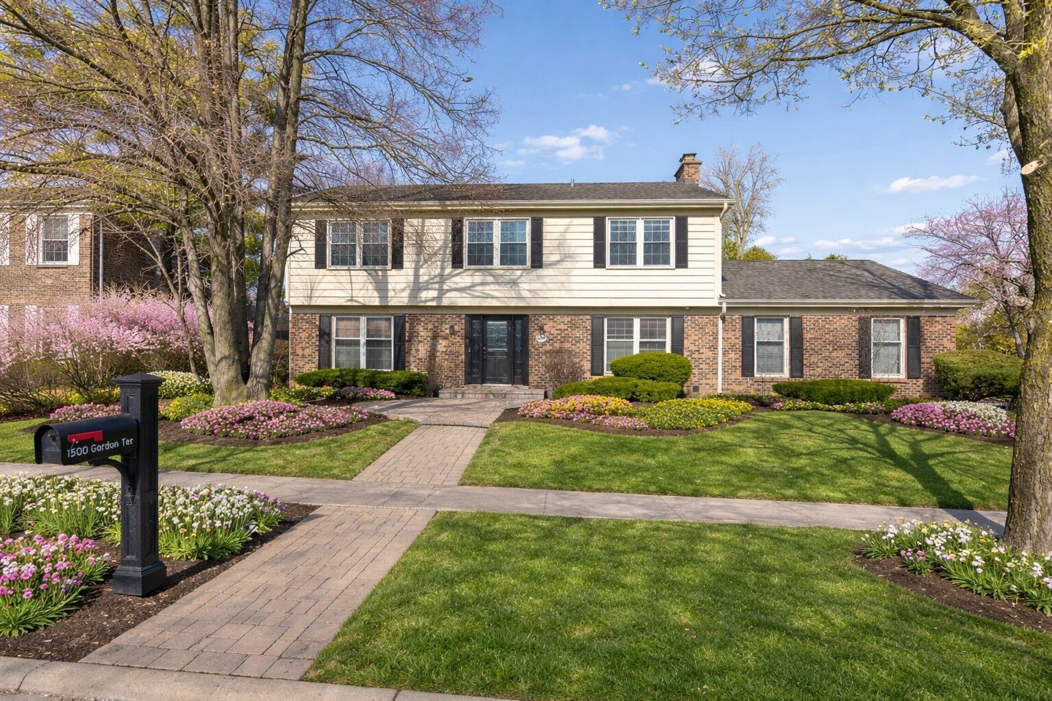 Property Photo:  1500 Gordon Terrace  IL 60015 