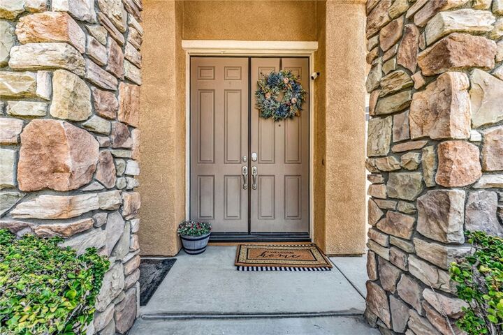 Property Photo:  6874 Raspberry Court  CA 92880 