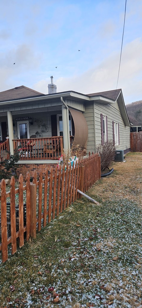 Property Photo:  105 Miller Ave  WV 25951 