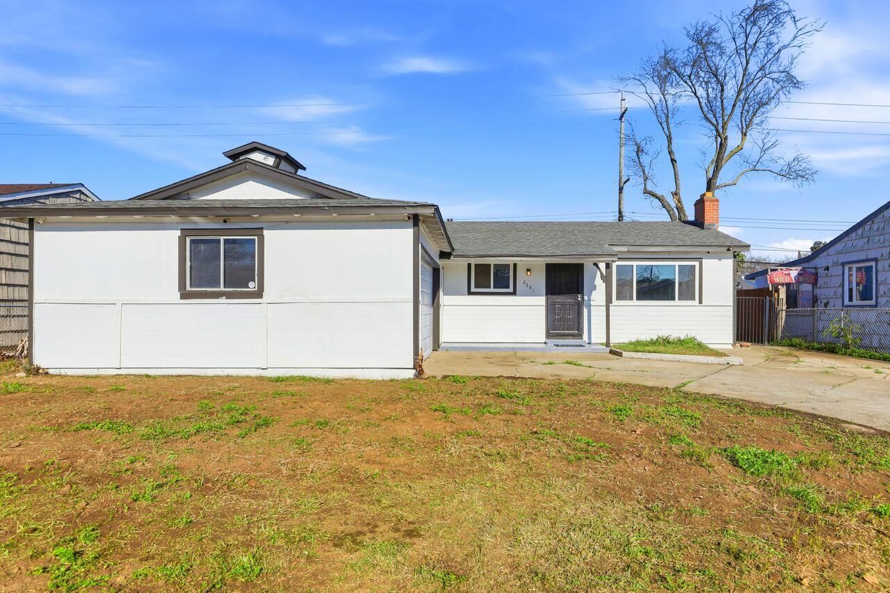 Property Photo:  2681 Meadowvale Avenue  CA 95822 