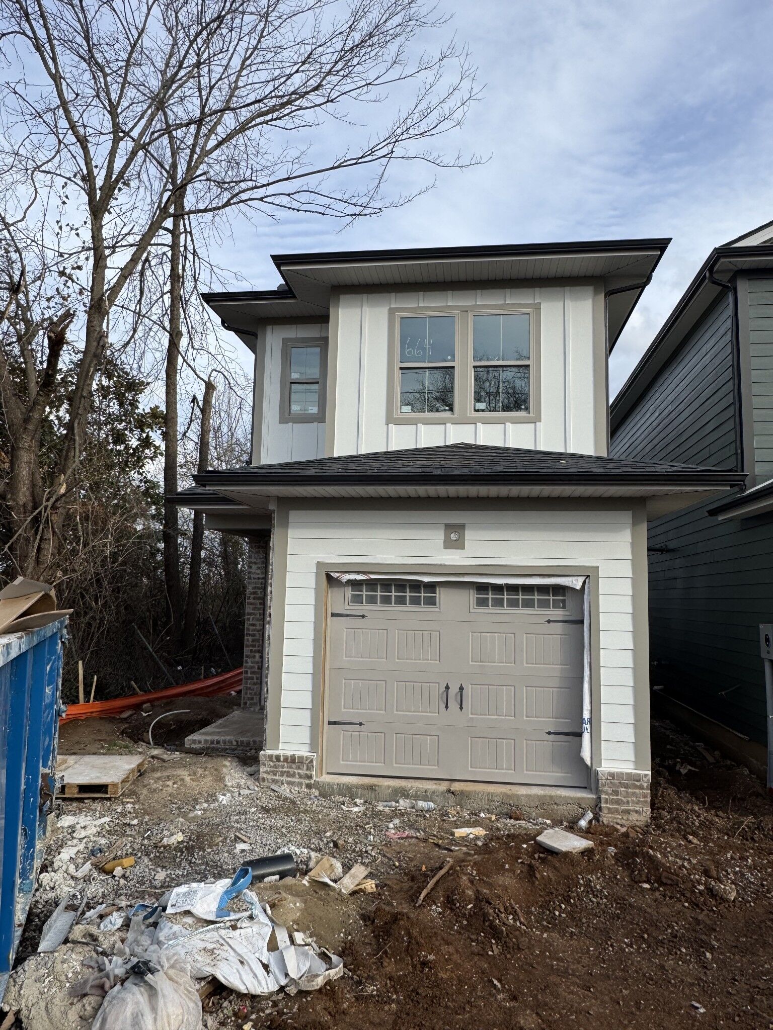 Property Photo:  664 Vernon Ave  TN 37209 