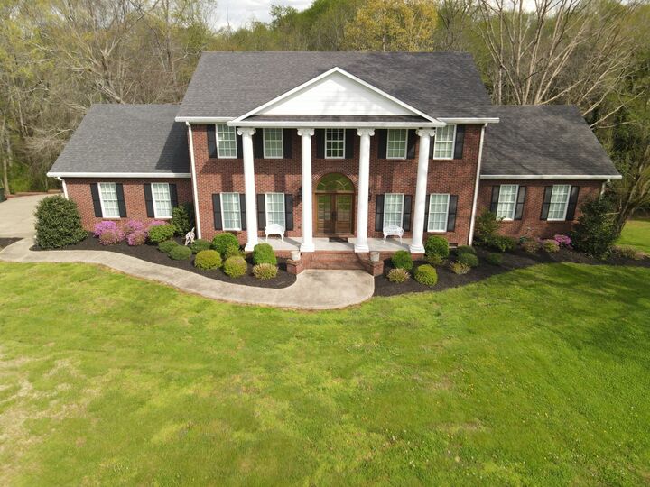 Property Photo:  1192 Austin Cir  TN 38464 