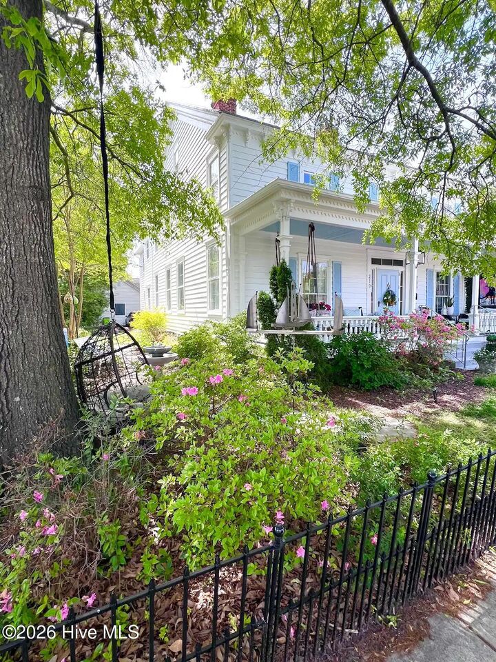 Property Photo:  219 Pollock Street  NC 28560 
