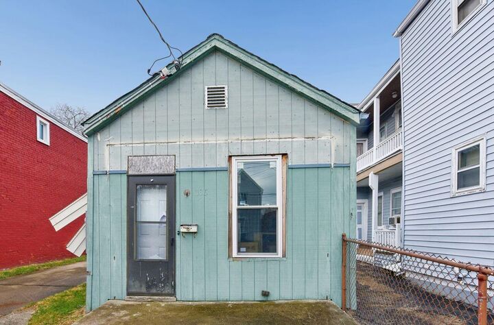 Property Photo:  1136 Columbia Street  KY 41071 