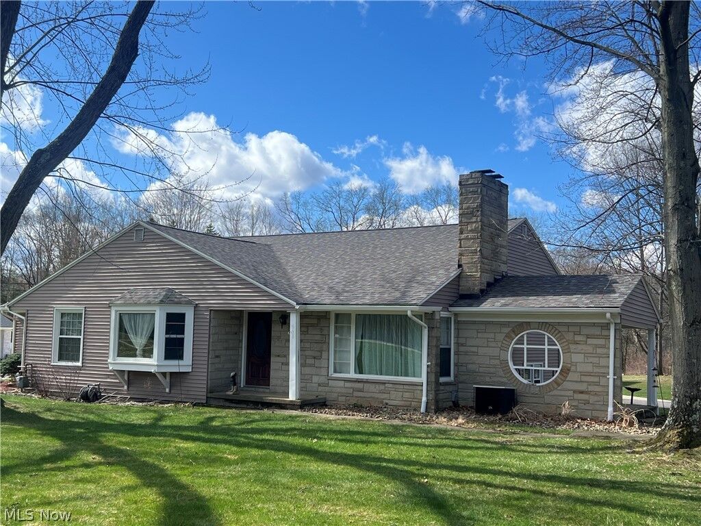 Property Photo:  240 Warner Road  OH 44425 