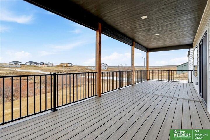 Property Photo:  10902 S 218 Street  NE 68028 