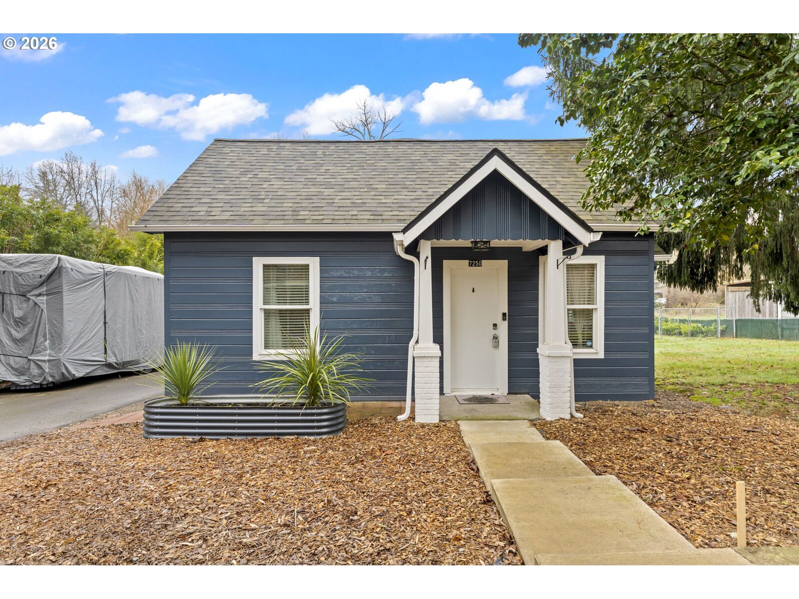 MLS#221242758: 7250 SW 70th Ave, Portland, OR 97223