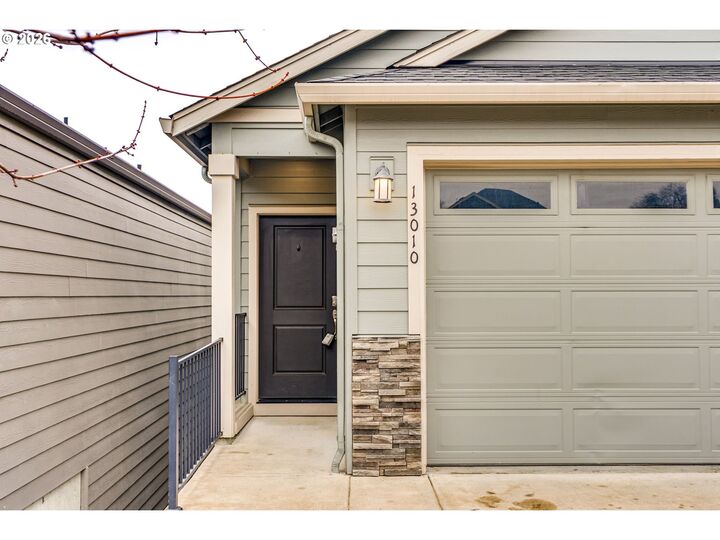 Property Photo: 13010 NE 24th Cir WA 98684