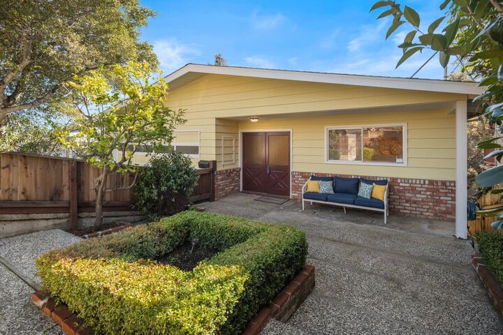 Property Photo:  3208 Upper Lock Avenue  CA 94002 