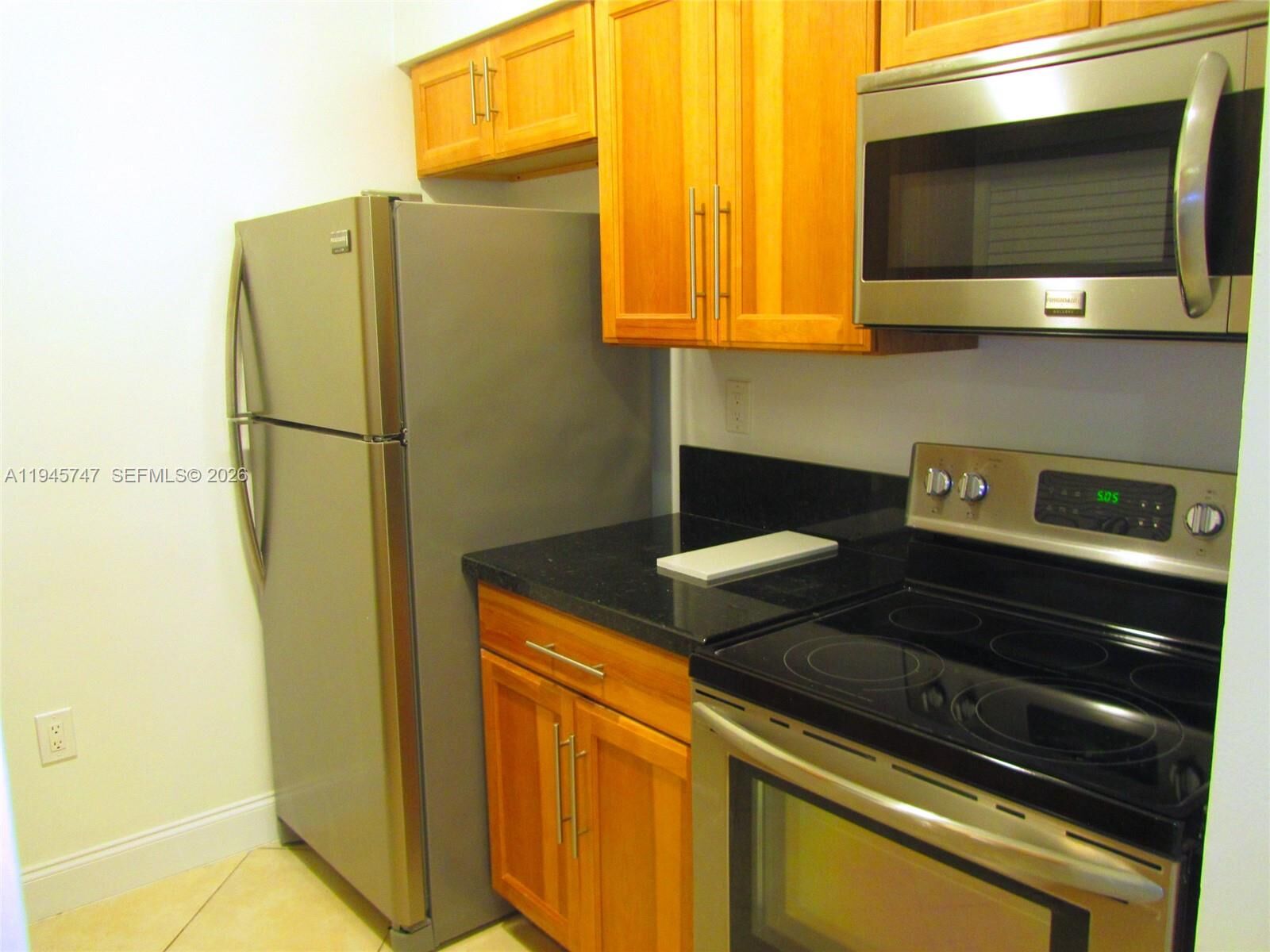 Property Photo:  1731 NW 96th Ter 2J  FL 33024 