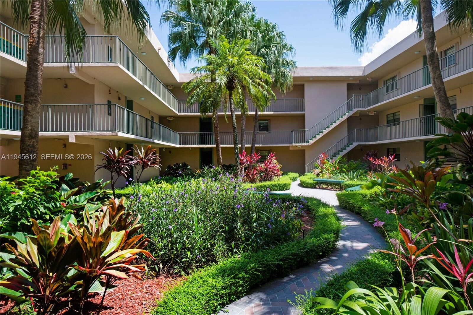 Property Photo:  10525 SW 112th Ave 309  FL 33176 