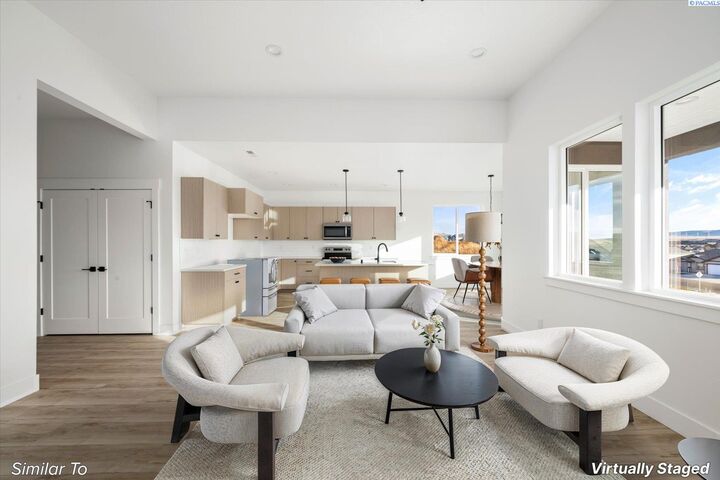 Property Photo:  1125 Fairhaven Loop 7  WA 99352 