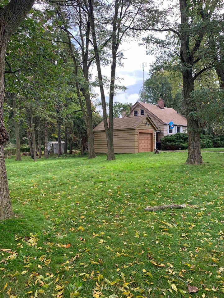 Property Photo:  21 Faircroft Boulevard  ON M1M 2W9 