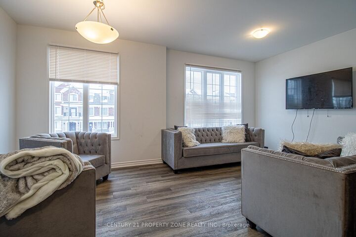 Photo de la propriété:  6 Bellasera Way  ON L7C 1Z9 