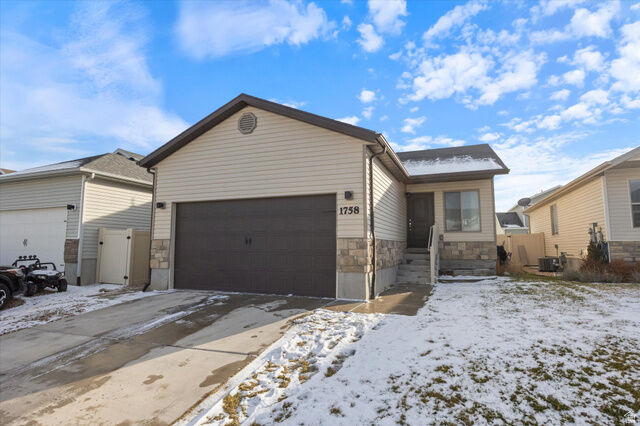 Property Photo:  1758 E Tumwater Ln N  UT 84005 