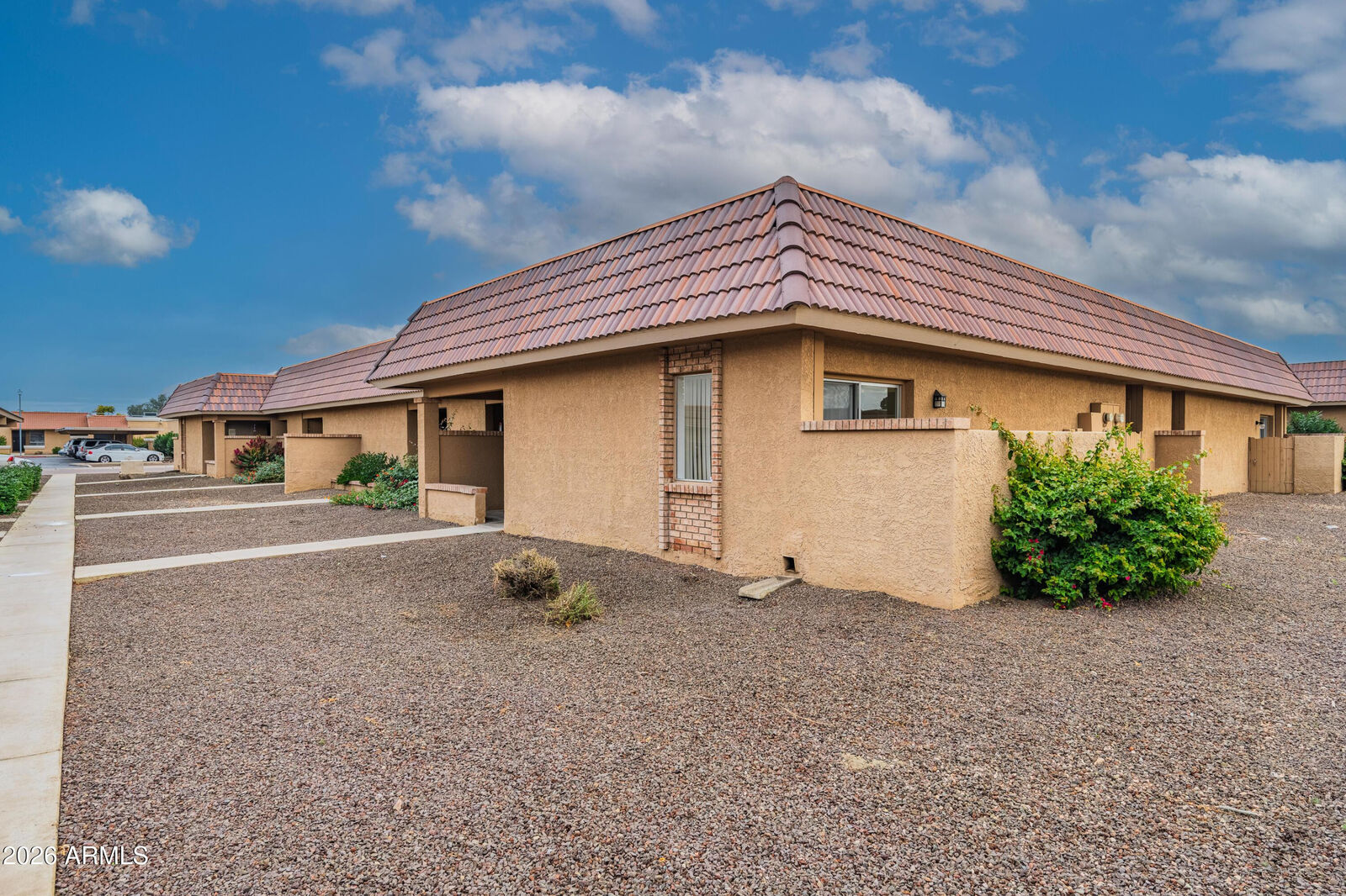 Property Photo:  501 W Yukon Drive Unit 4  AZ 85027 