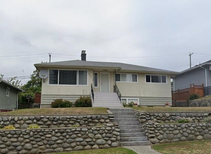 4761 Ridgelawn Drive — photo 1