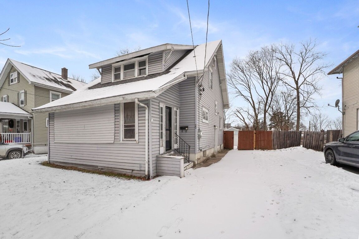 Property Photo:  20 Vine Street  NY 13903 