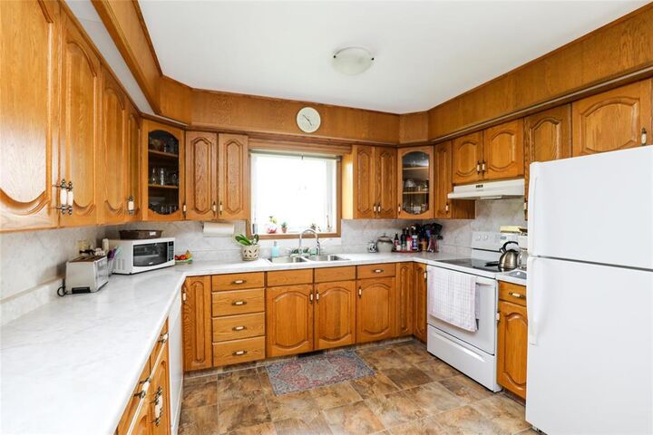 Property Photo: 38085 36 Road North MB R5G 1P8