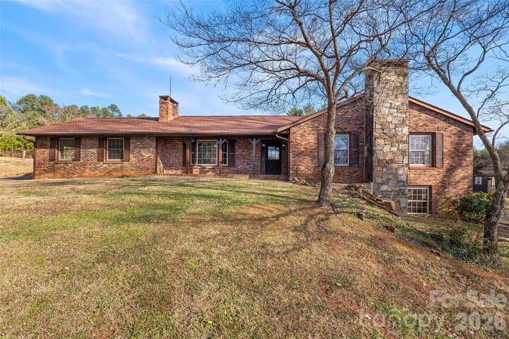 Property Photo: 591 Landrum Road NC 28722