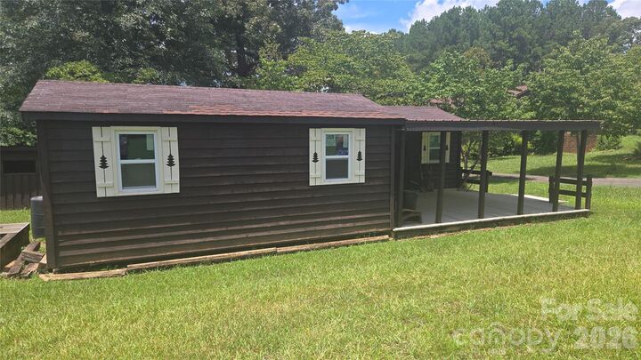 Property Photo: 591 Landrum Road NC 28722