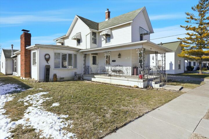 Property Photo:  113 N Oakland Avenue  OH 43160 