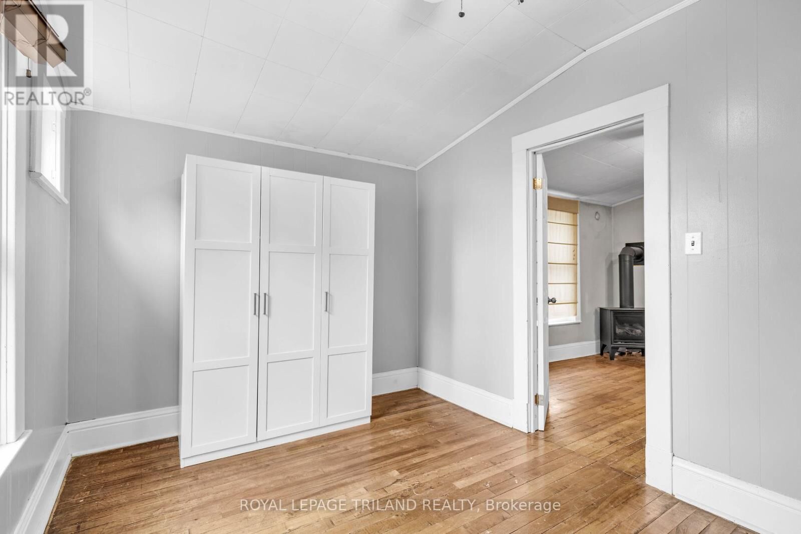 Property Photo:  101 Scott Street B  ON N5P 1L2 