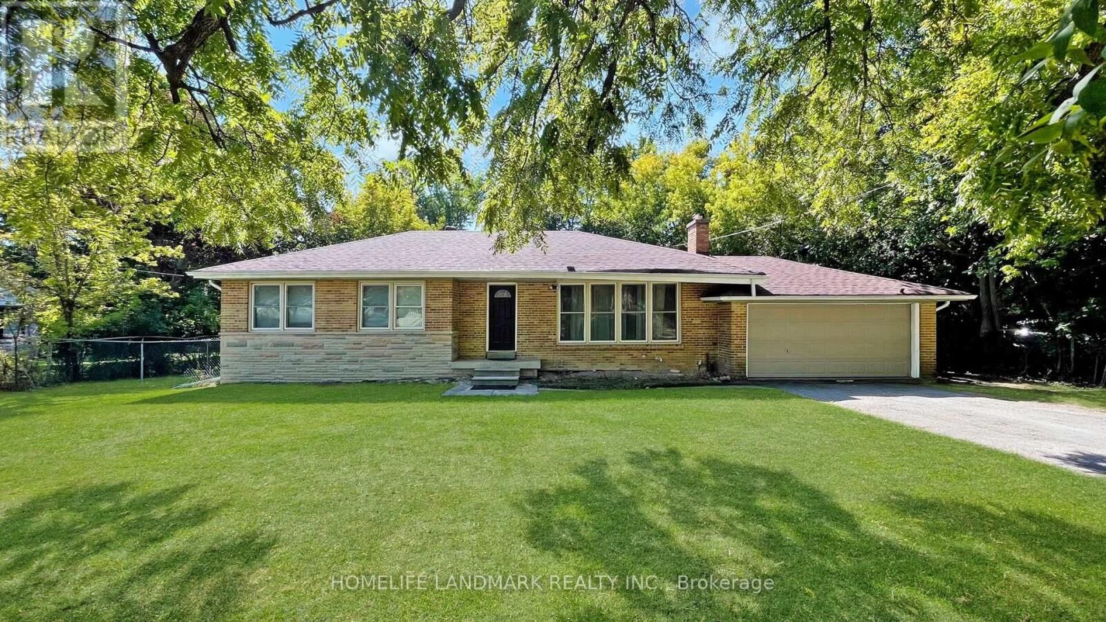 Property Photo: 11 Uplands Avenue Basement ON L4J 1J8