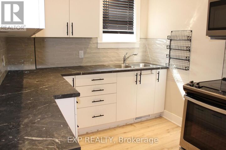 Property Photo:  9 Kent Street A  ON K7A 1B5 