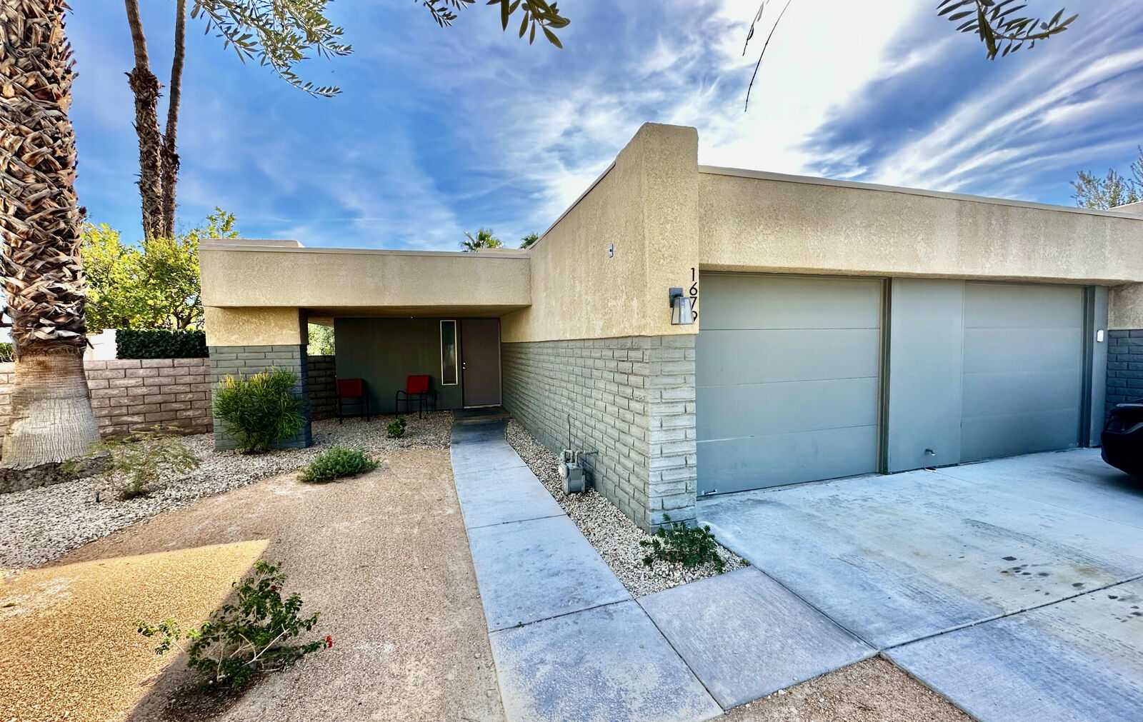 Property Photo:  1679 Sunflower Court N  CA 92262 