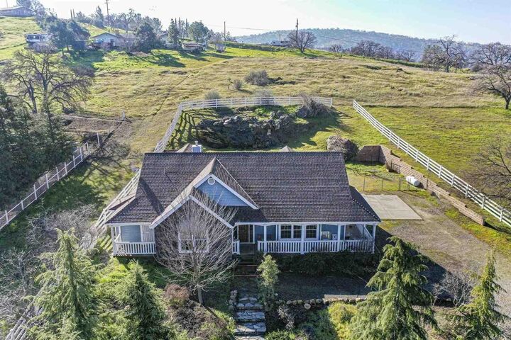 Property Photo: 3040 Pepito Dr CA 95329