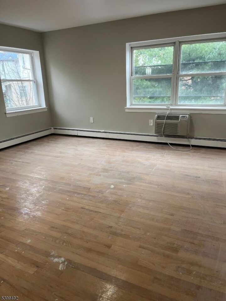 Property Photo: 354 S Orange Ave 3E NJ 07079