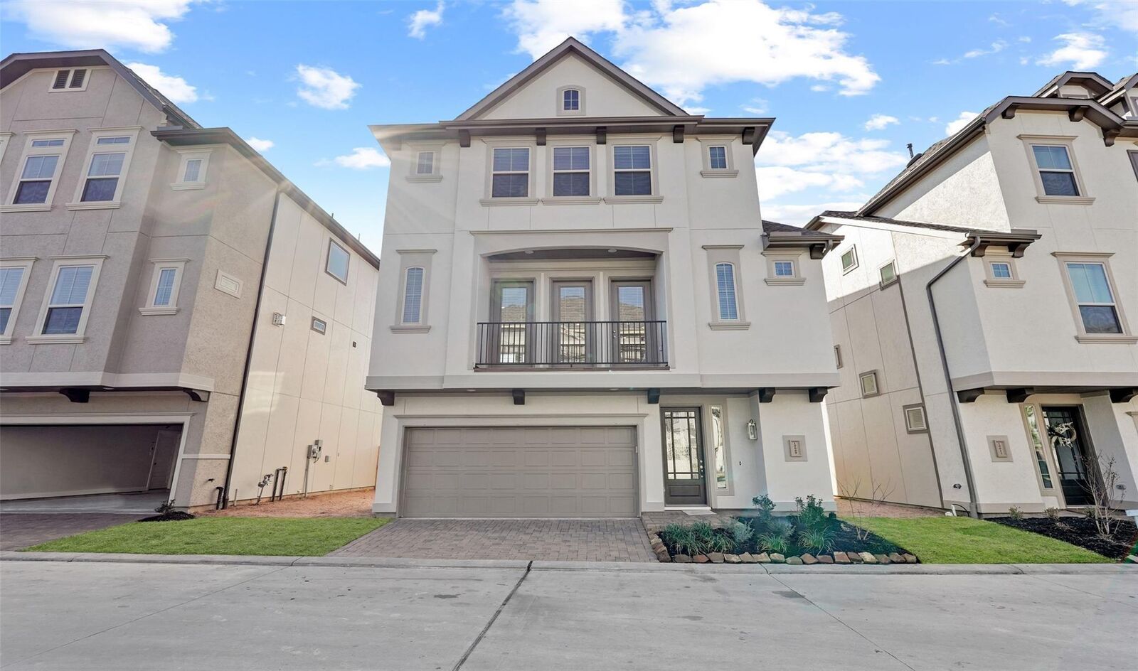 Property Photo:  10609 Centre Green Way  TX 77043 