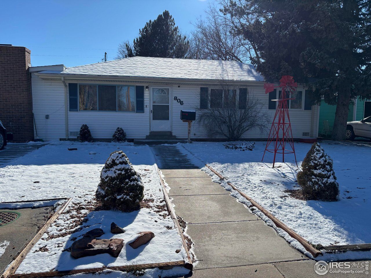 Property Photo:  806 Gateway Ave  CO 80701 