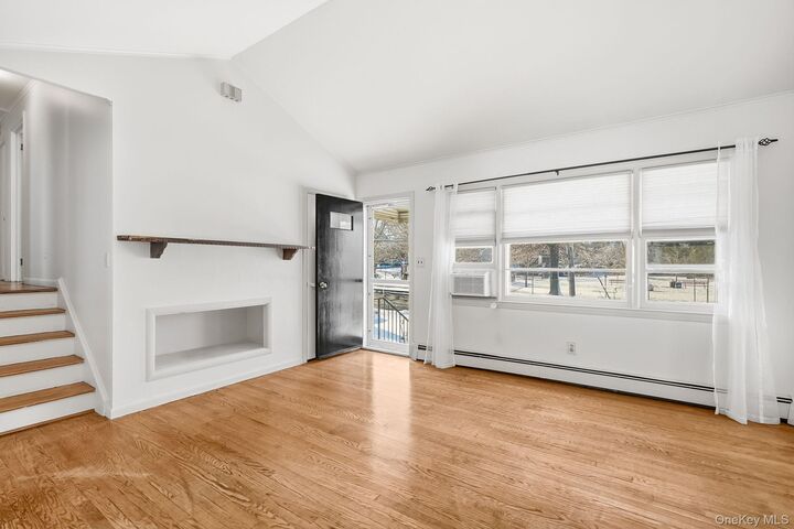 Property Photo:  409 Fenimore Road  NY 10543 