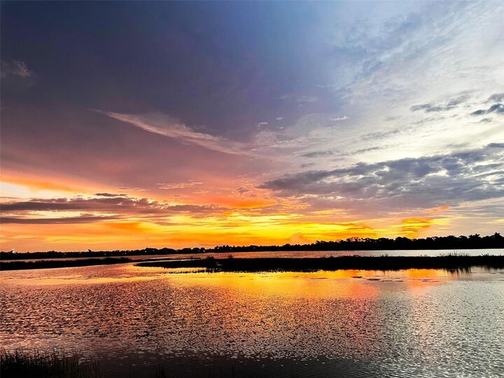 Property Photo: 576 Ravello Boulevard FL 34275