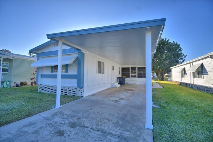 Property Photo: 172 Bonnie Drive FL 33823