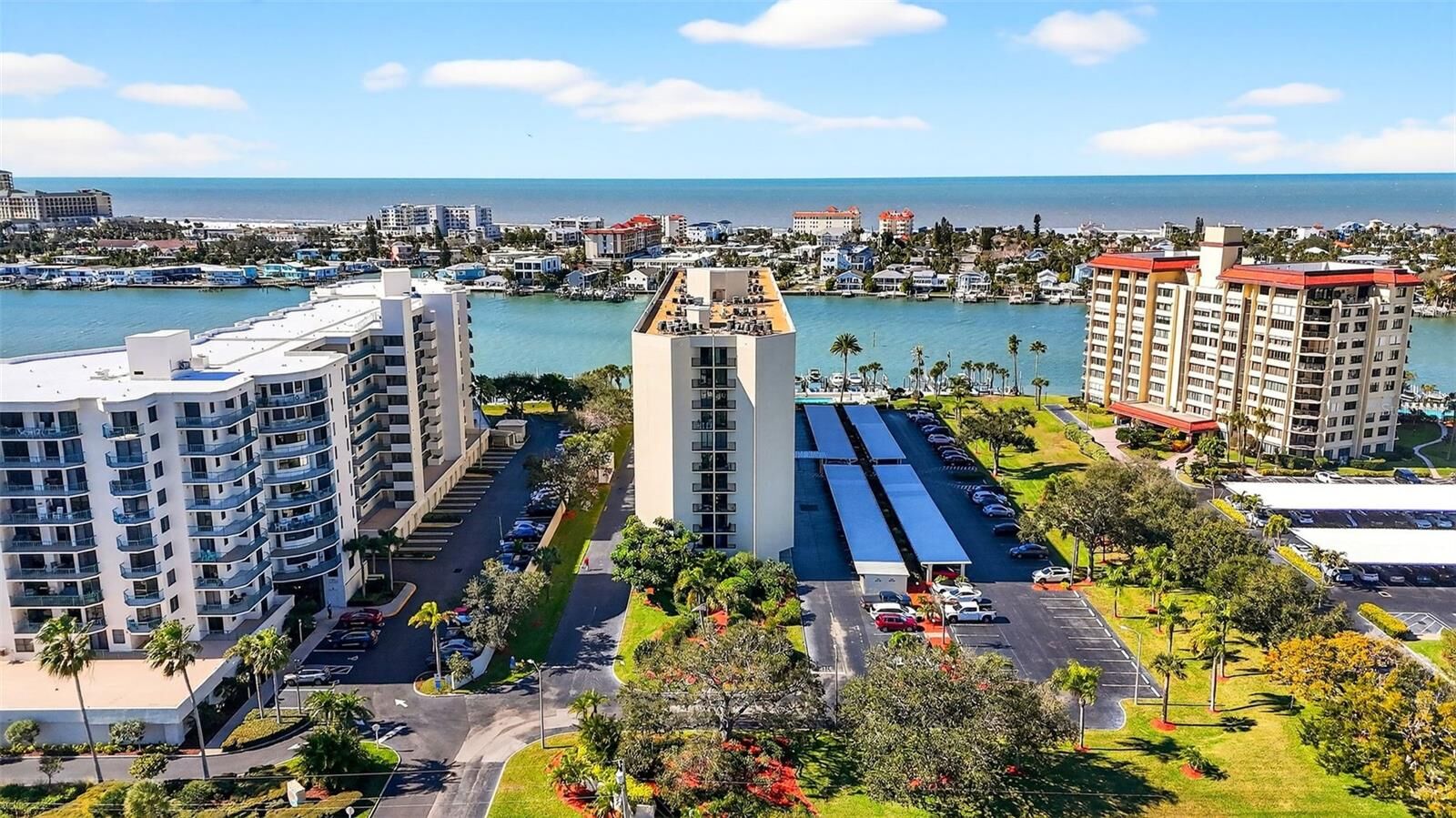 Property Photo:  690 Island Way 911  FL 33767 