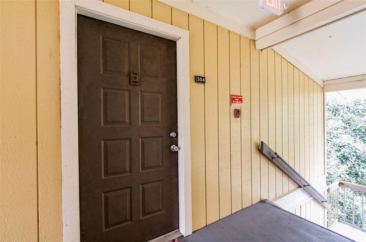 Property Photo: 13367 Arbor Pointe Circle 304 FL 33617