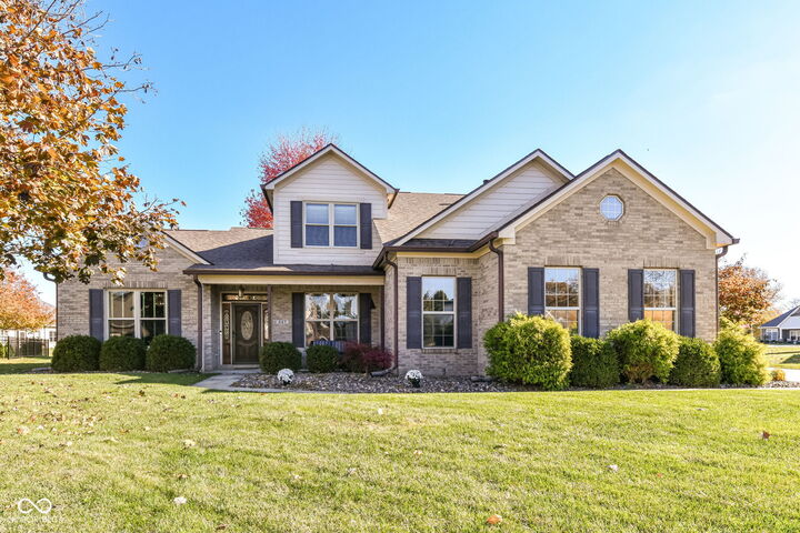 Property Photo:  527 Peach Blossom Drive  IN 46040 