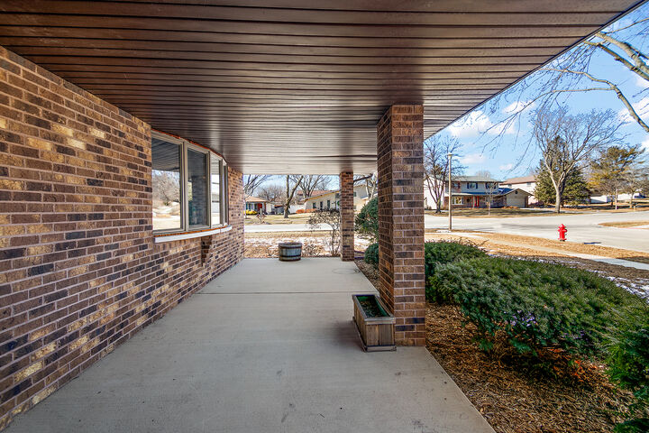 Property Photo:  901 Valencia Drive  IL 60404 