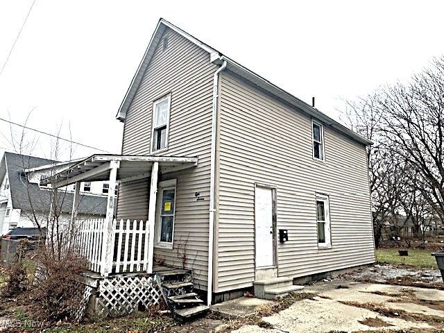Property Photo:  816 N Baxter Street  OH 45801 