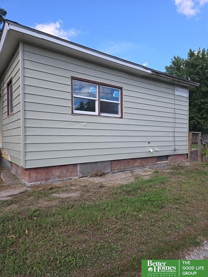 Property Photo:  208 W 3rd Street  IA 51566 