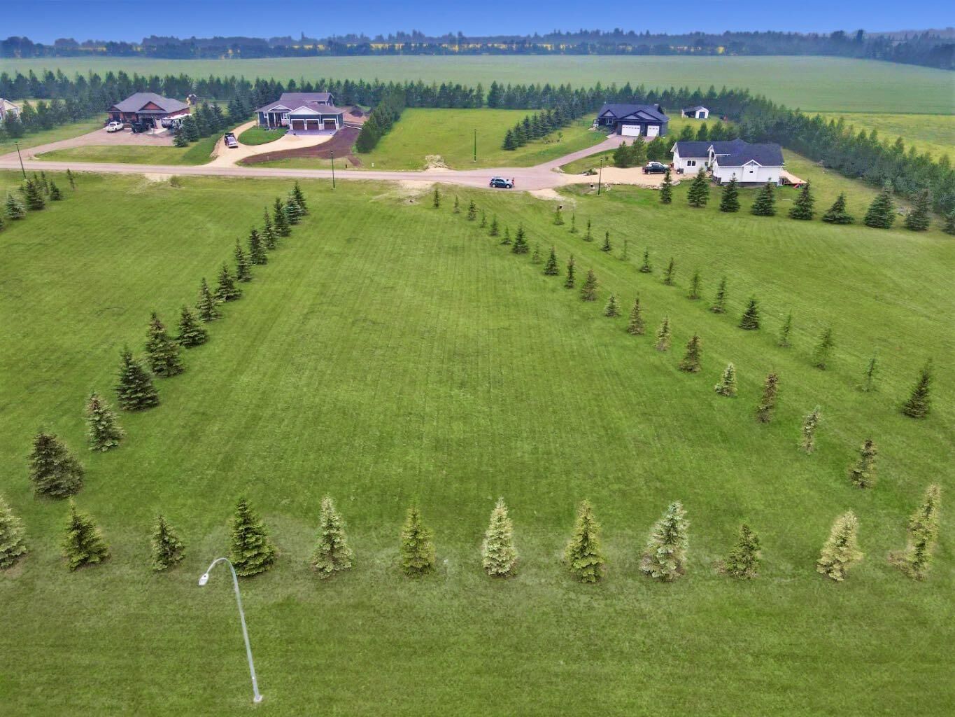 Property Photo: 6217 Evergreen Close AB T0C 2J0