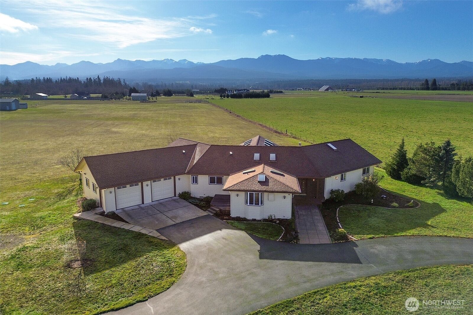 Property Photo:  1132  Woodcock Road  WA 98382 