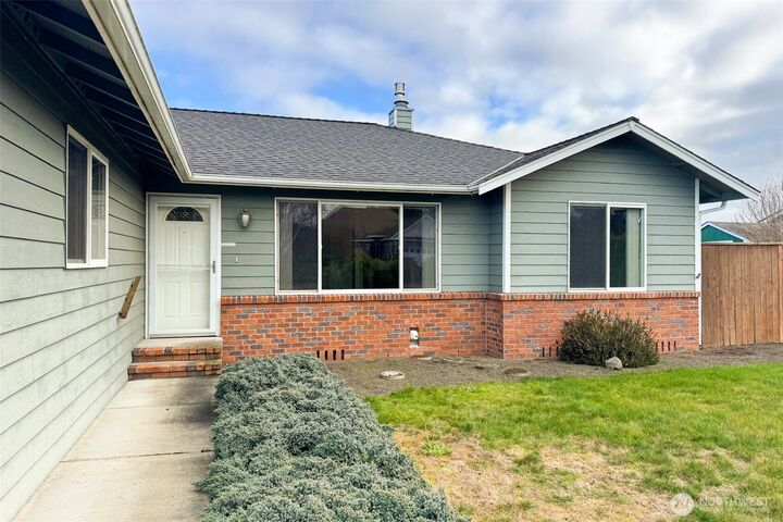 Property Photo:  151  Duke Drive  WA 98382 